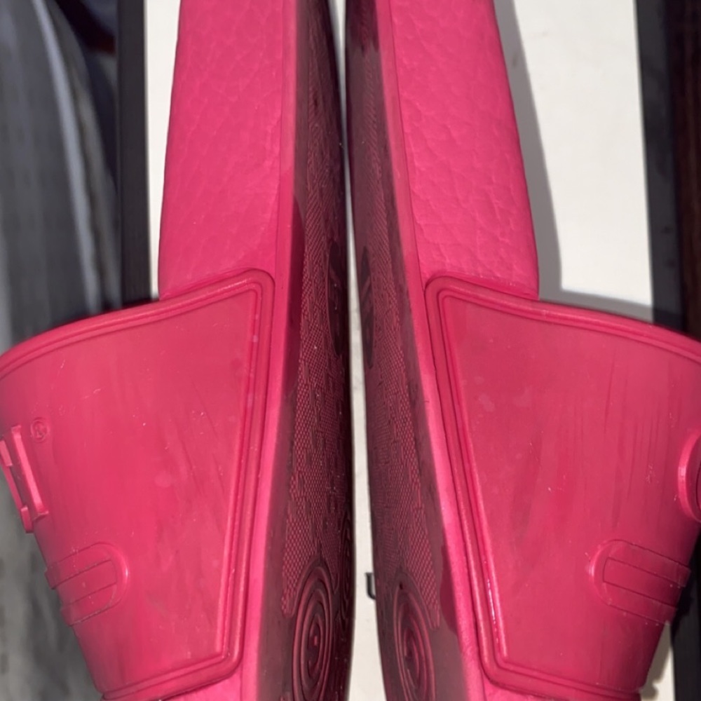 COPY - Little girl 100% Authentic Gucci rubber slides (not sold yet)